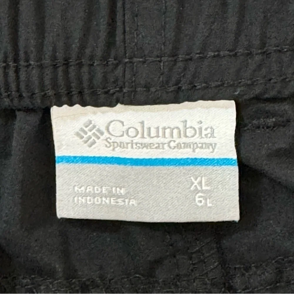 Columbia Shorts Mens Size XL Black Pockets Nylon Elastic Waist Hiking